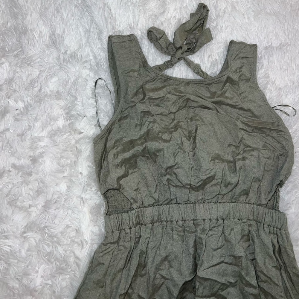 Green Open Back Maxi Dress size Small Boutique Brand for Wedding Guest / Winery